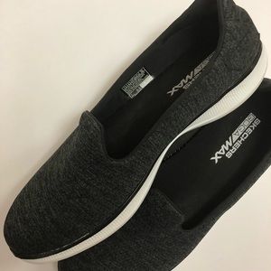 GoWalk Lite Smitten Slip-On-Women’s